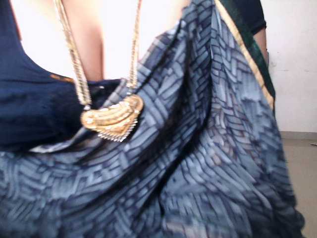 hotpavitra live cam on BongaCams