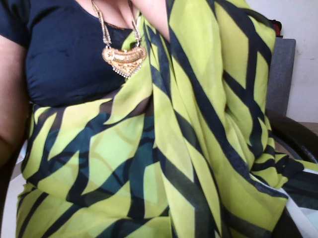hotpavitra live cam on BongaCams