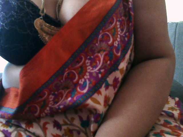 hotpavitra live cam on BongaCams