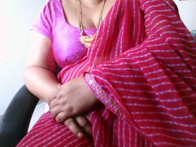 hotpavitra live cam on BongaCams