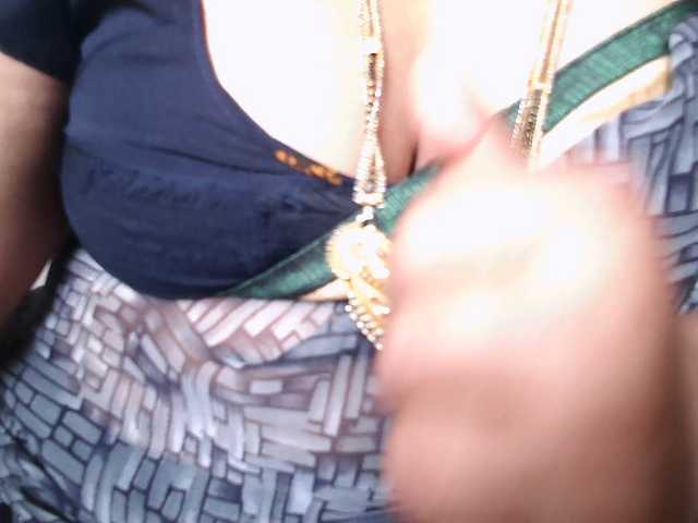 hotpavitra live cam on BongaCams
