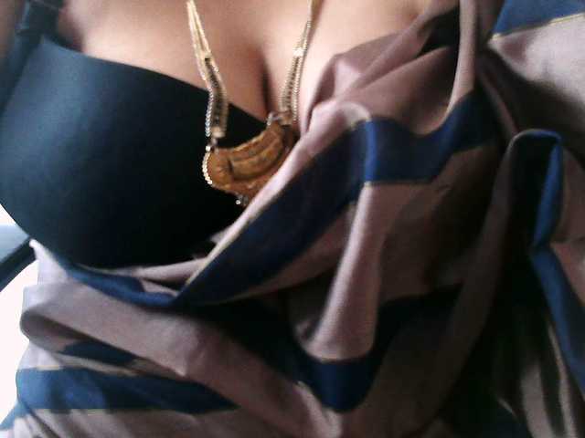 hotpavitra live cam on BongaCams