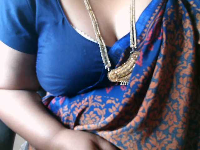 hotpavitra live cam on BongaCams