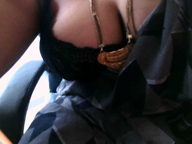 hotpavitra live cam on BongaCams