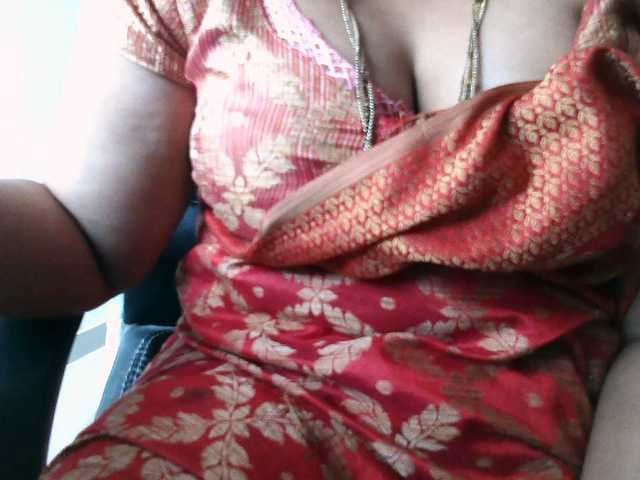 hotpavitra live cam on BongaCams