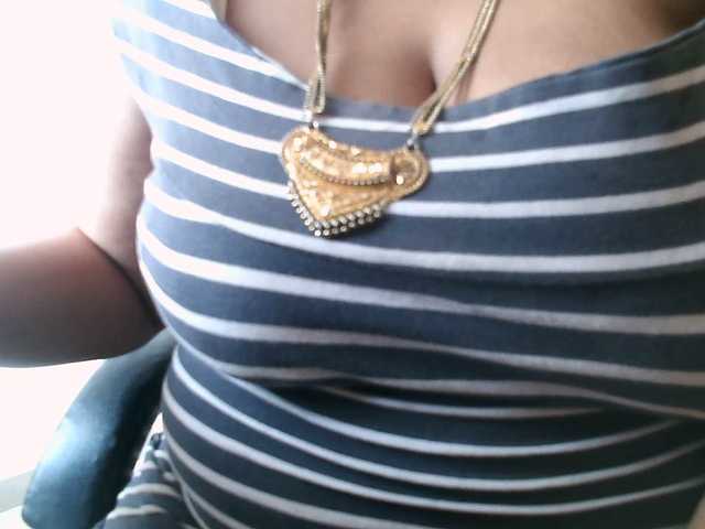 hotpavitra live cam on BongaCams