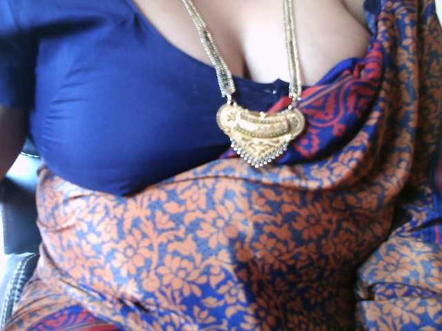 hotpavitra live cam on BongaCams
