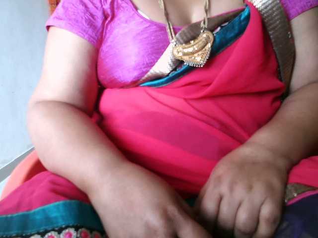 hotpavitra live cam on BongaCams