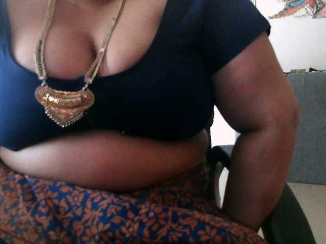 hotpavitra live cam on BongaCams