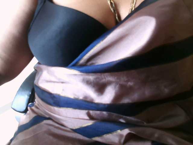hotpavitra live cam on BongaCams