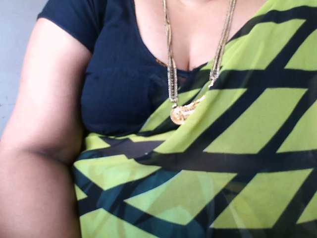 hotpavitra live cam on BongaCams