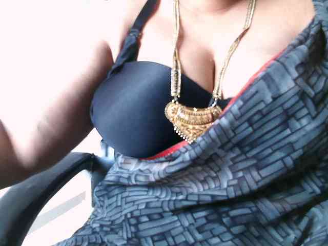 hotpavitra Live Webcam on BongaCams