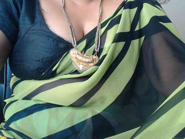 Model: hotpavitra