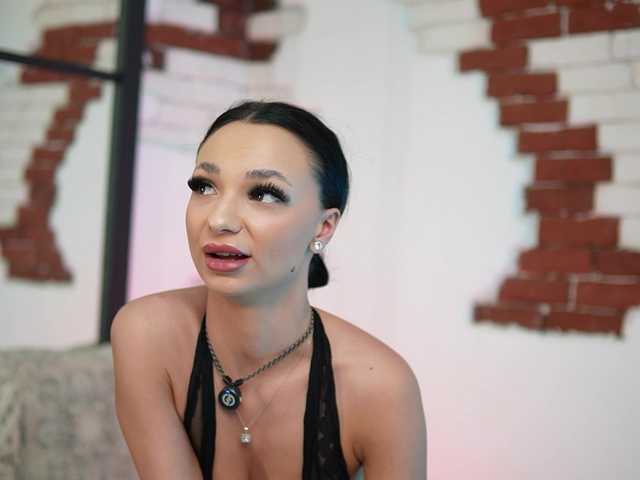 MaraJolie's BongaCams show and profile