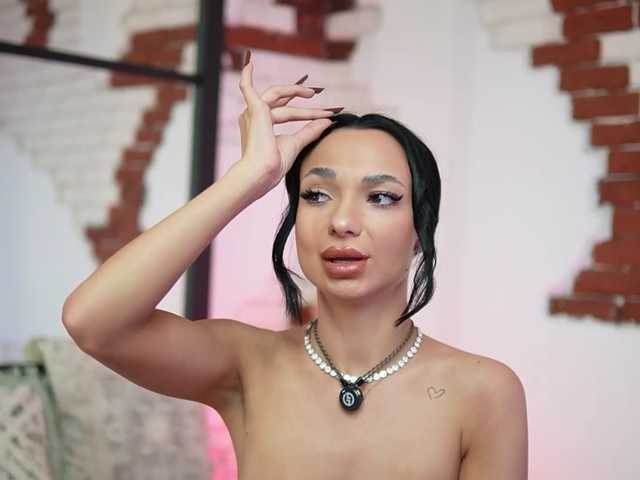 MaraJolie, en vivo ahora en BongaCams