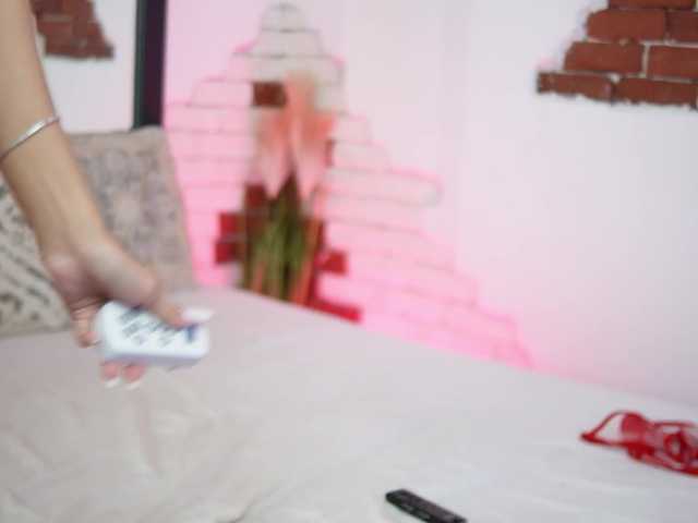 MaraJolie live webcam show