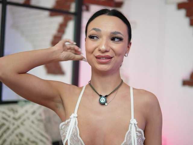MaraJolie live webcam show