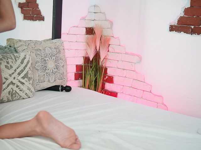 MaraJolie's BongaCams show and profile