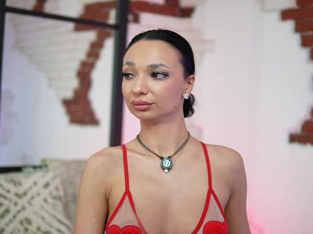 MaraJolie live webcam show