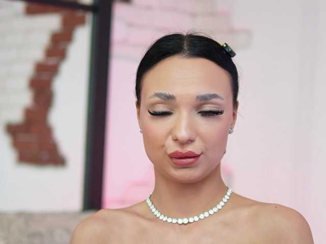 MaraJolie live cam