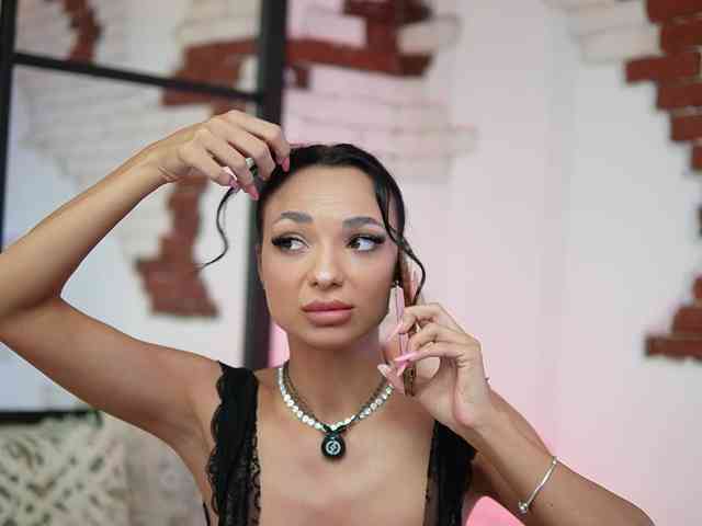 MaraJolie webcam
