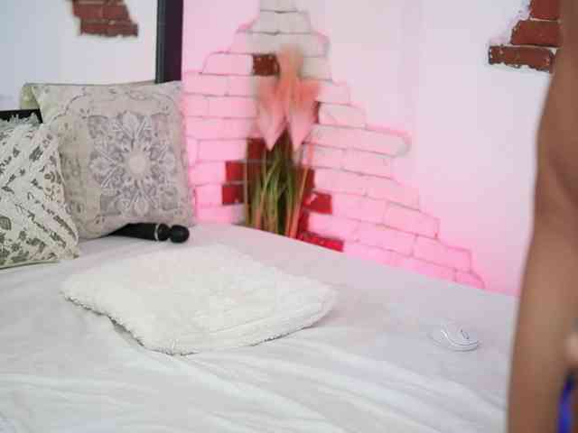 MaraJolie webcam