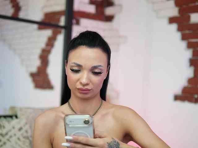 MaraJolie webcam