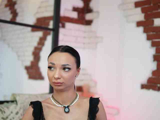 MaraJolie webcam