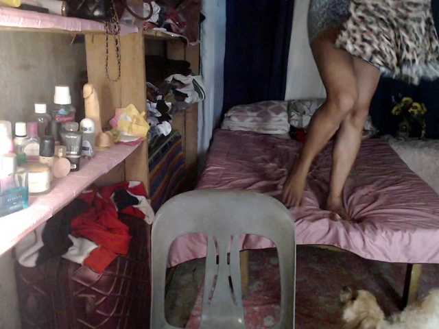 ursluttygirl live webcam show