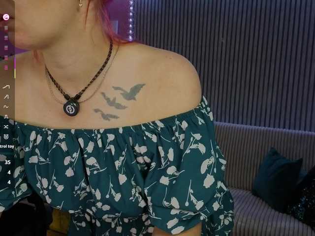 le modèle SuCCubuSLove est en webcam porno dans un show sur le site bongacams, il possède les tags suivants: White/Caucasian,Redhead,Shaved