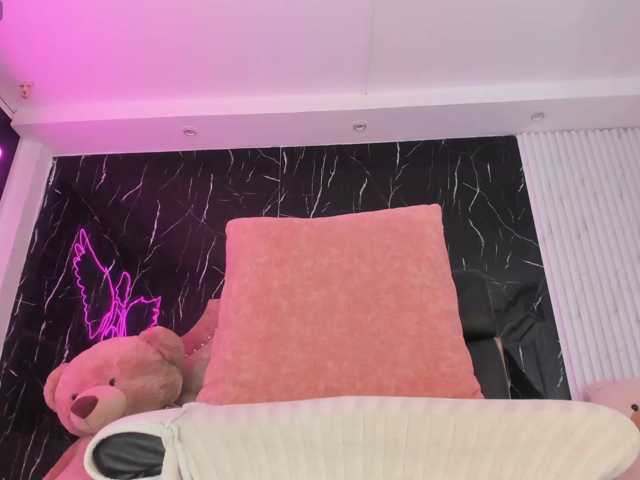 Dani-Sweet-Ts live cam preview