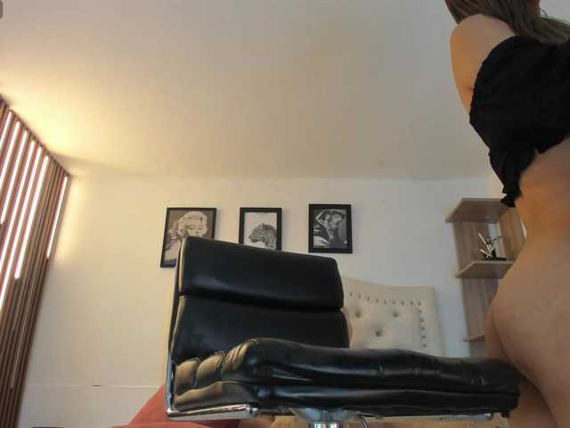Dani-Sweet-Ts live cam