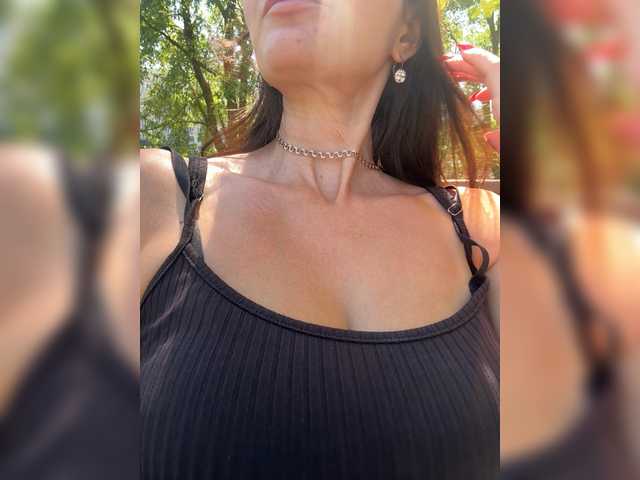 Uliae live cam on BongaCams