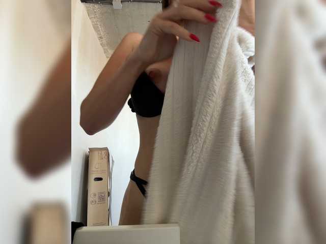 Uliae live cam on BongaCams