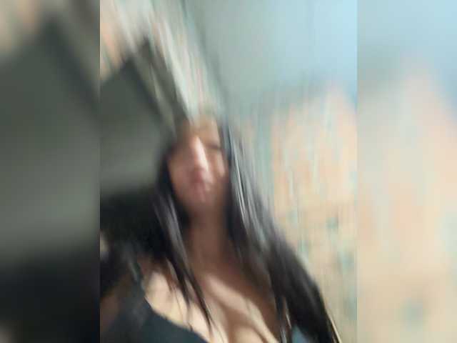 Uliae's BongaCams show and profile