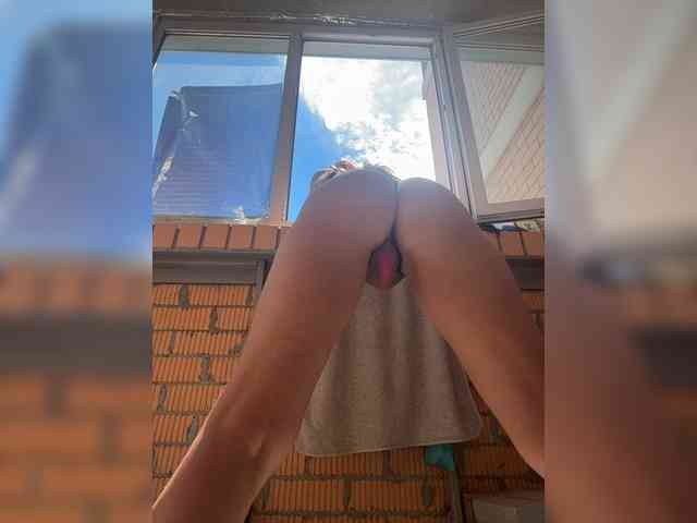 Uliae Sex Cam Show