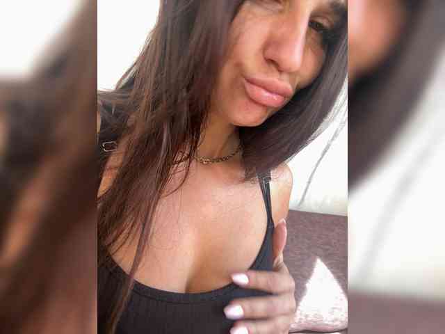 Uliae Sex Cam Show