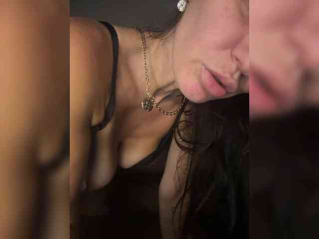 Uliae Sex Cam Show