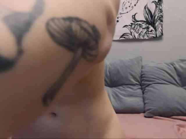 SarahSam webcam