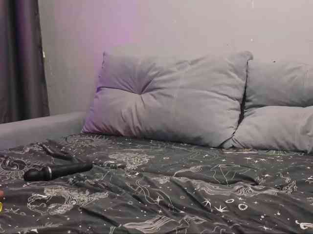 SarahSam webcam