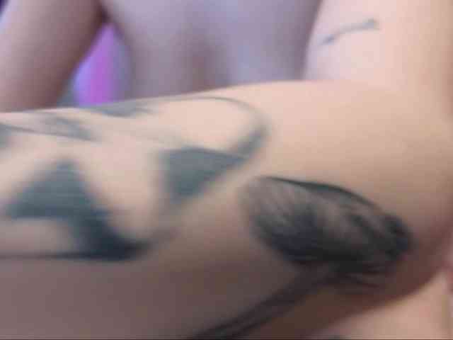 SarahSam webcam