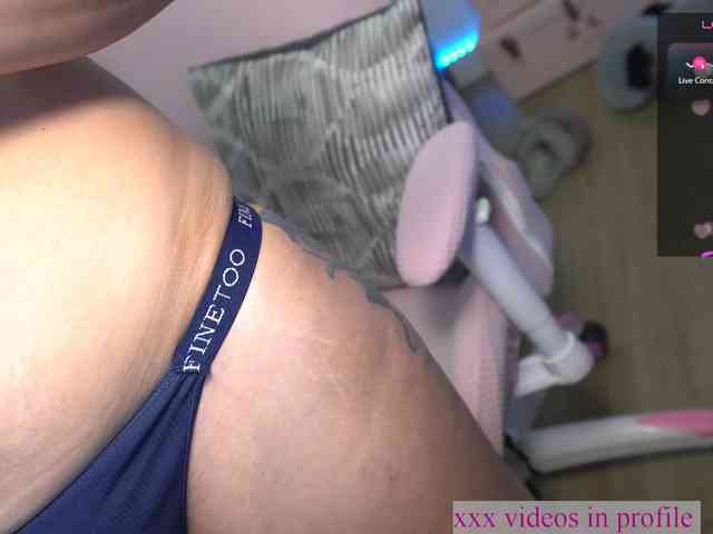 UwUKalieRxUwU webcam
