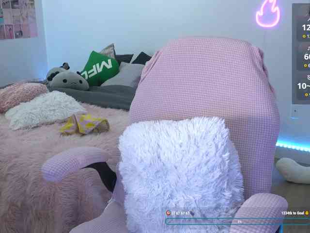 UwUKalieRxUwU webcam