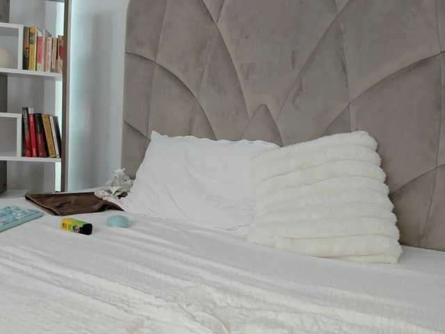 Bellaxdoll live cam on BongaCams