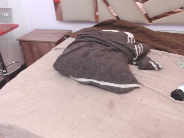 tu-y-yo19's BongaCams show and profile