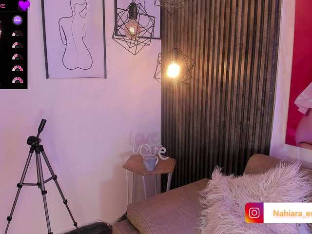 NahiaraEvans- live cam on BongaCams