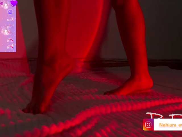 NahiaraEvans- live webcam show