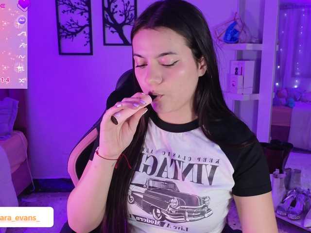 NahiaraEvans- live cam preview