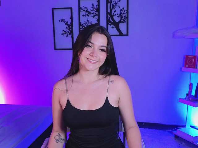 NahiaraEvans- live webcam show
