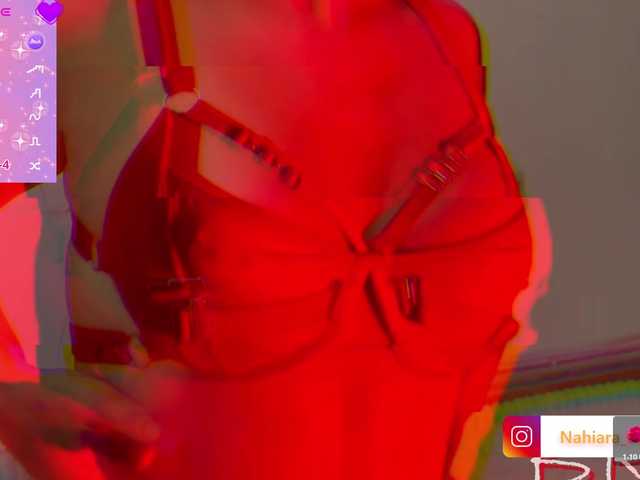 NahiaraEvans- live webcam show
